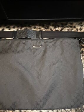 Gucci Black GG Monogram Messenger Bag with Logo Plaque - Authentic - Like New